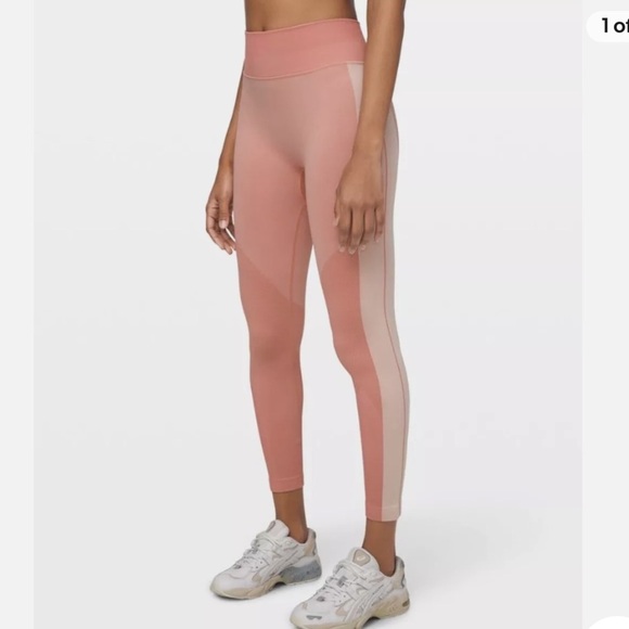Lululemon Ebb to Train Tight - Picture 1 of 6